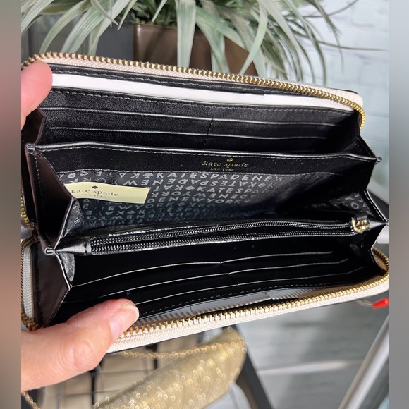 New Kate Spade zippered wallet - Picture 4 of 9